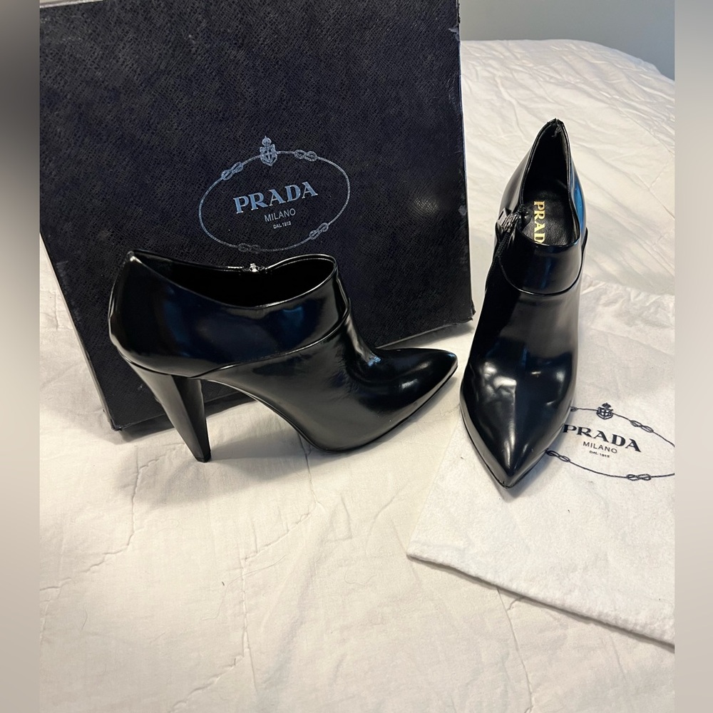 Authentic Prada Boots. - Picture 2 of 10